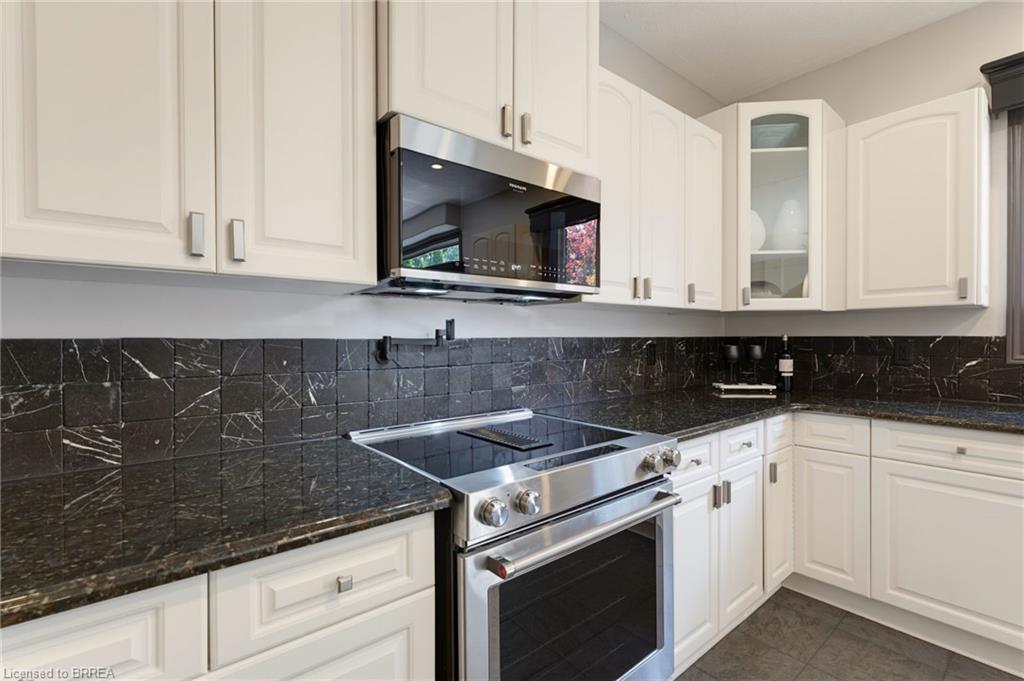 141 Falconridge Drive Property Photo 16