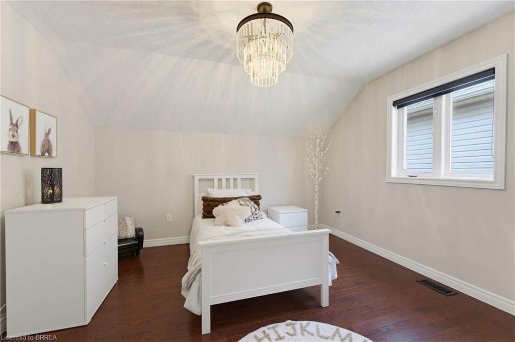 141 Falconridge Drive Property Photo 36