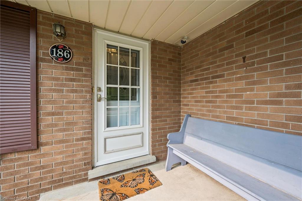 186 Marshall Street Property Photo 4