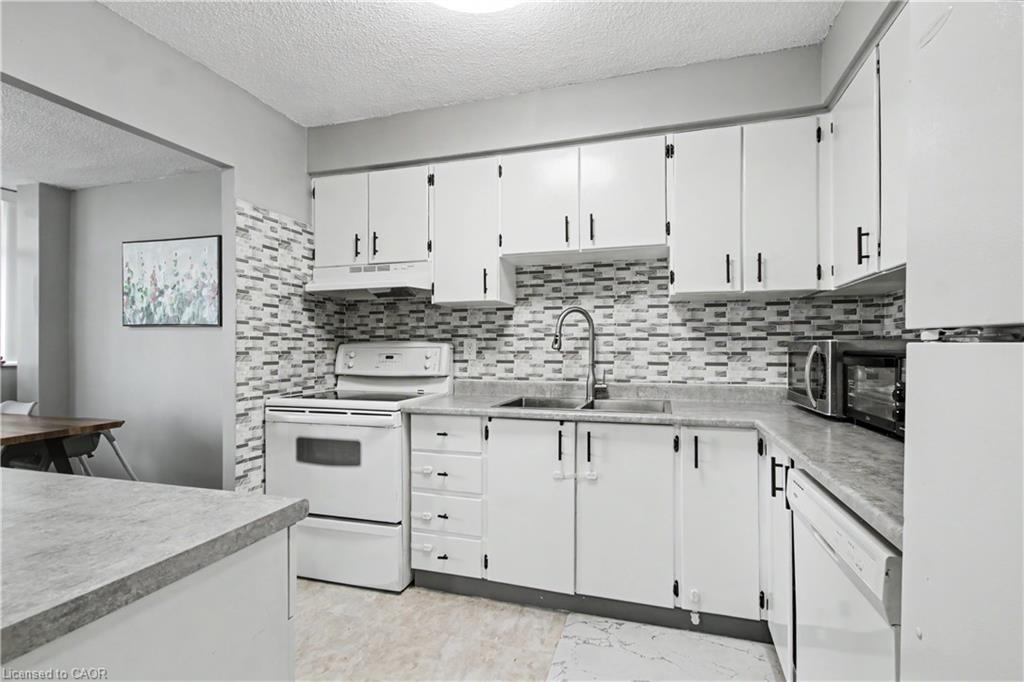 510-2301 Derry Road W Property Photo 6