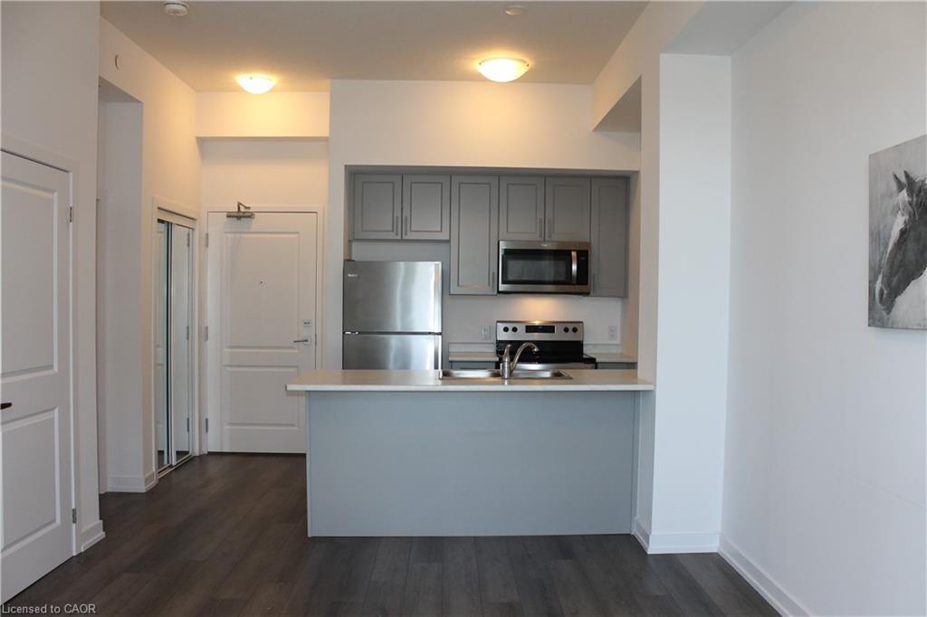 109-470 Dundas Street E Property Photo 8