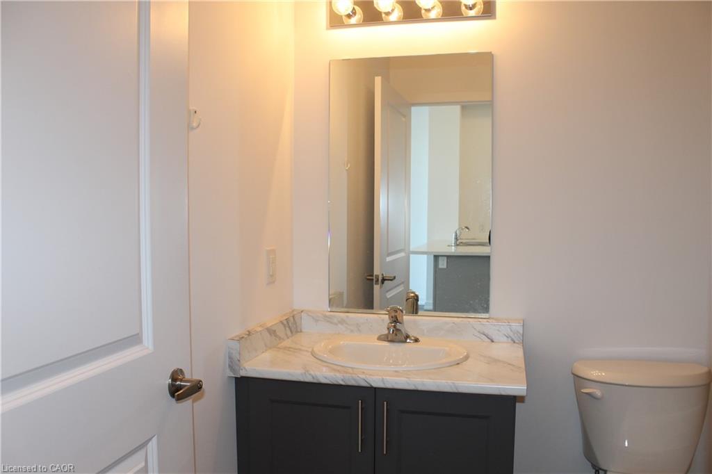 109-470 Dundas Street E Property Photo 14