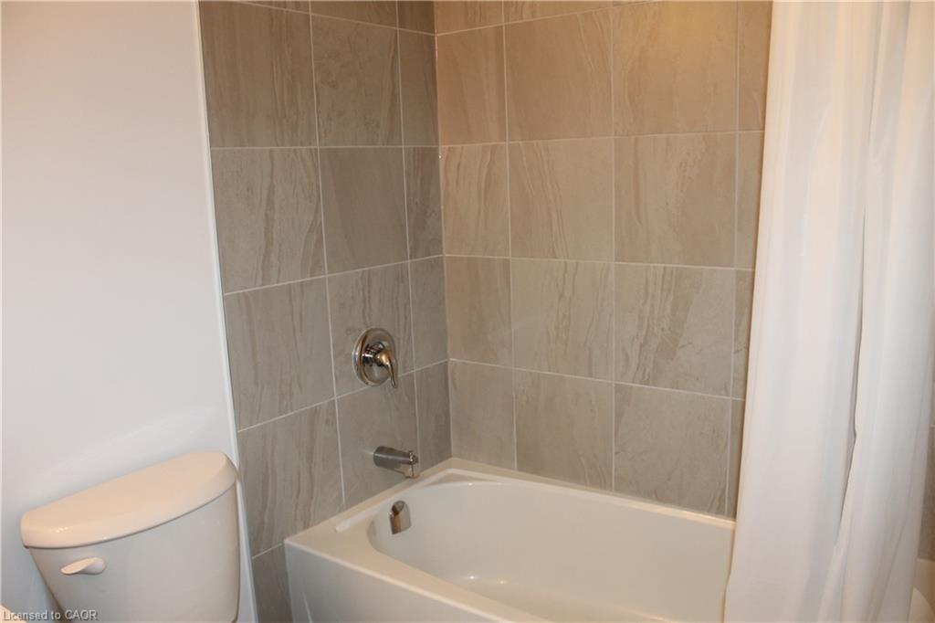 109-470 Dundas Street E Property Photo 15
