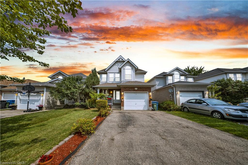 17 Buckthorn Crescent Property Photo 1