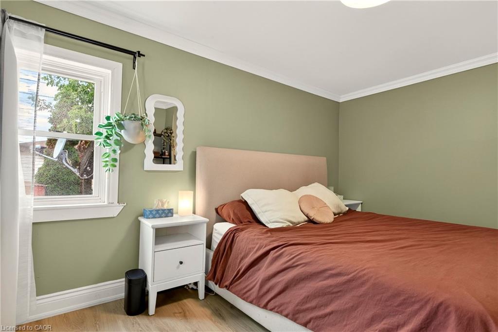 107 Reid Avenue N Property Photo 20