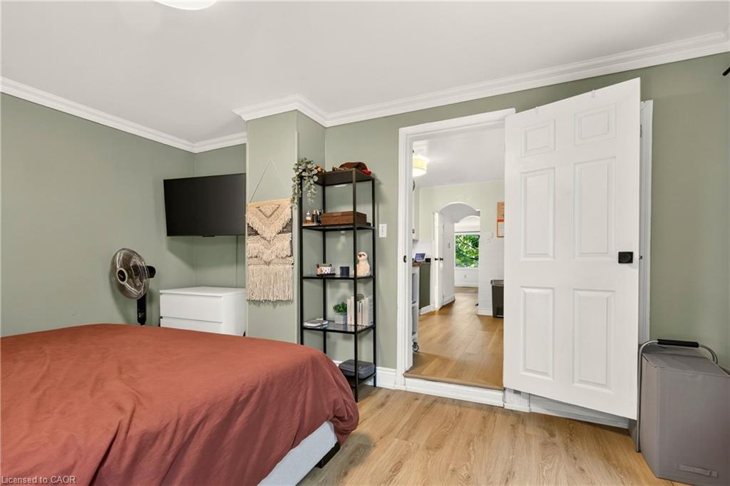107 Reid Avenue N Property Photo 21