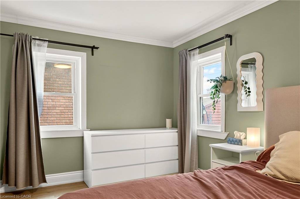 107 Reid Avenue N Property Photo 22