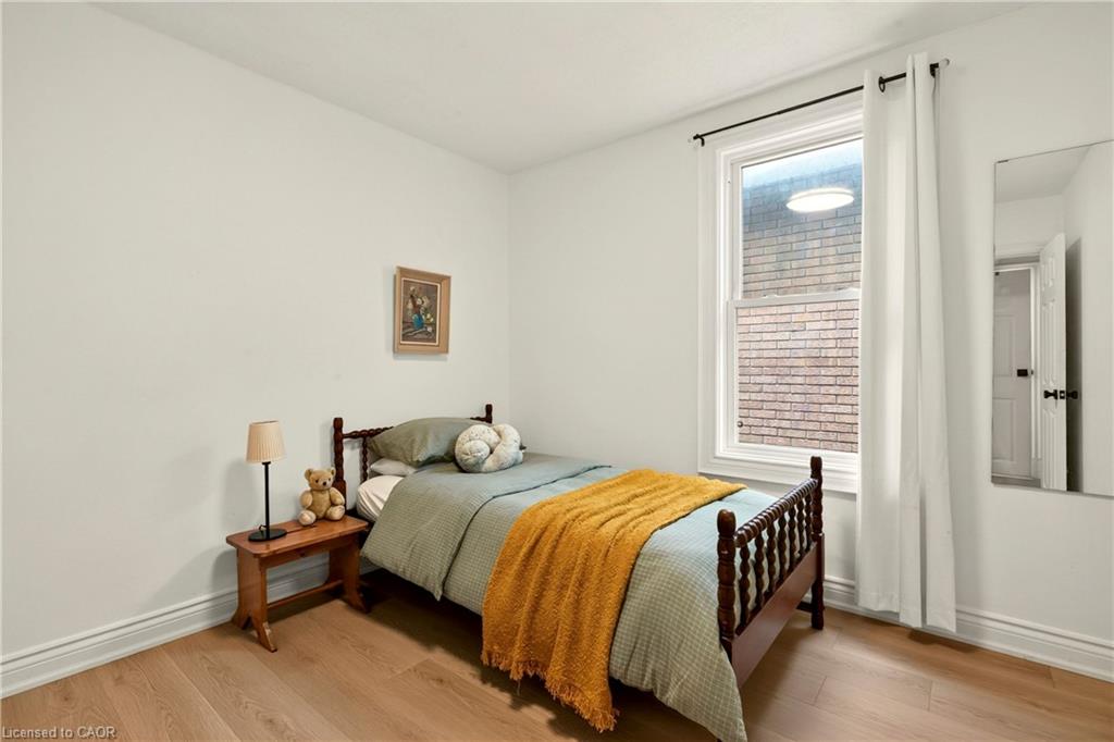 107 Reid Avenue N Property Photo 24