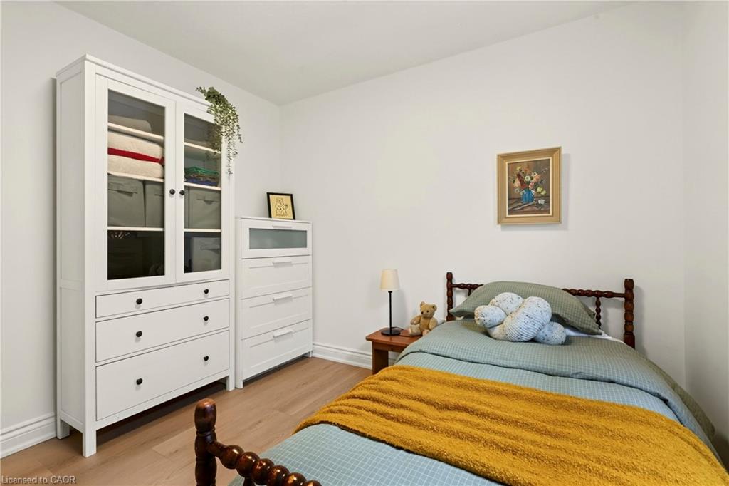 107 Reid Avenue N Property Photo 25