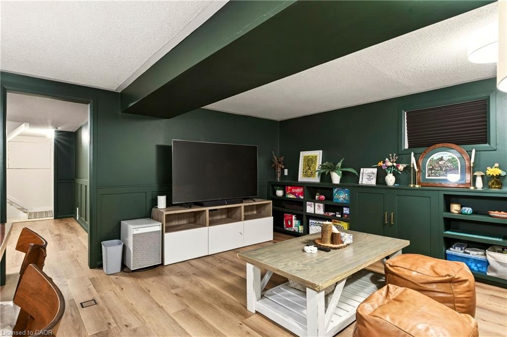107 Reid Avenue N Property Photo 42