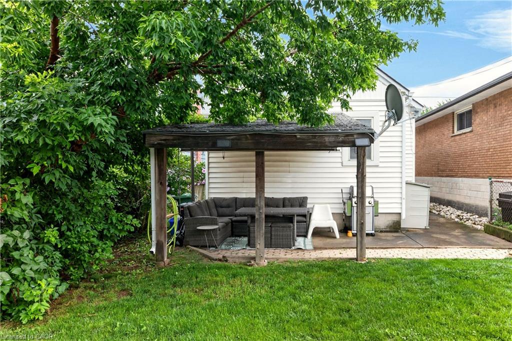 107 Reid Avenue N Property Photo 46