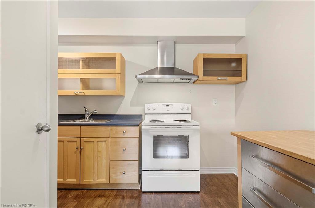 301-36 Hayhurst Road Property Photo 15