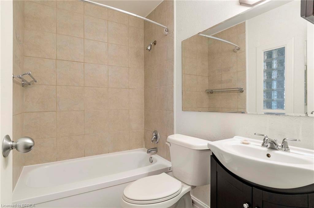 301-36 Hayhurst Road Property Photo 30