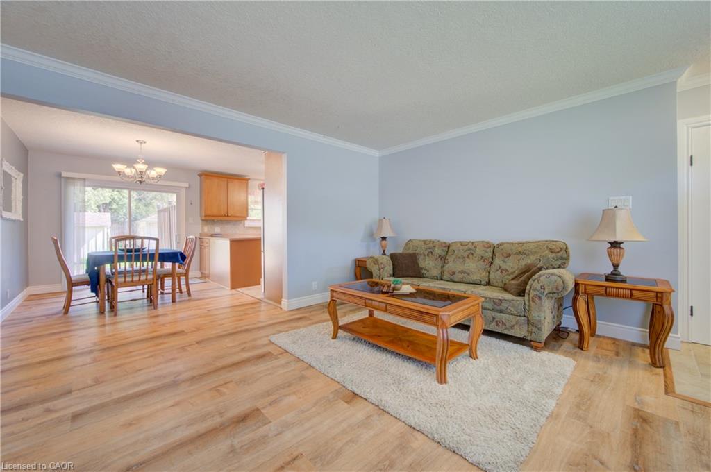 251 Union Street E Property Photo 9