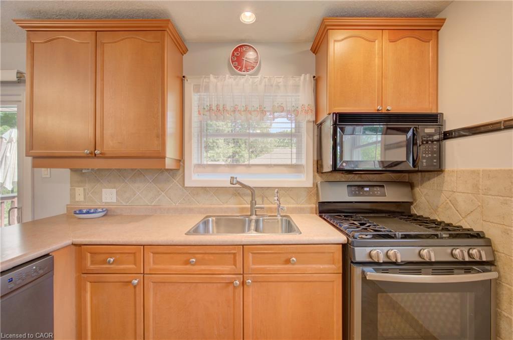 251 Union Street E Property Photo 15