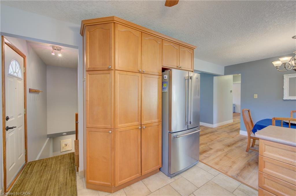 251 Union Street E Property Photo 17