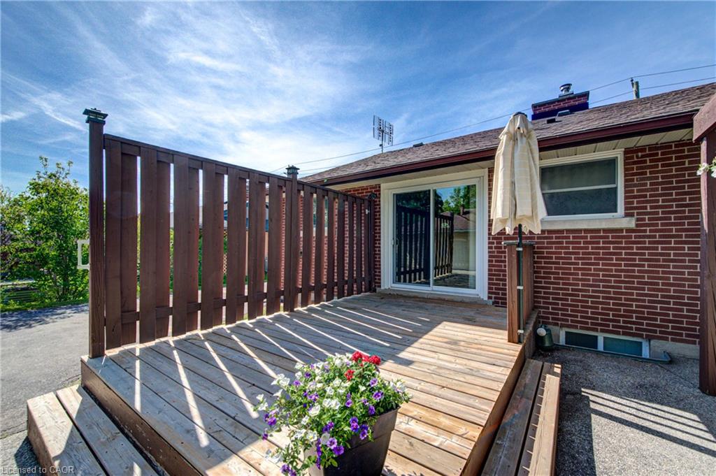 251 Union Street E Property Photo 37