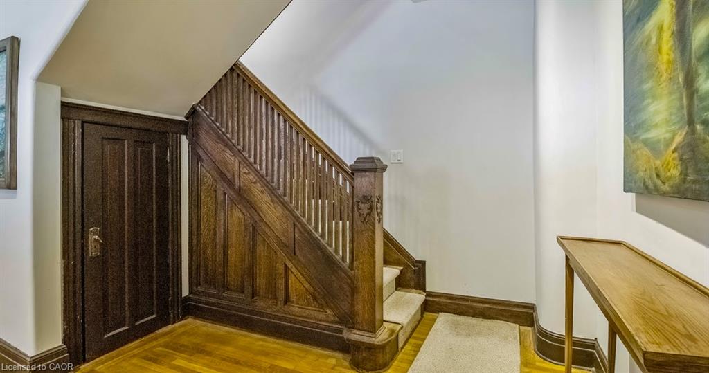 217 Caroline Street S Property Photo 7