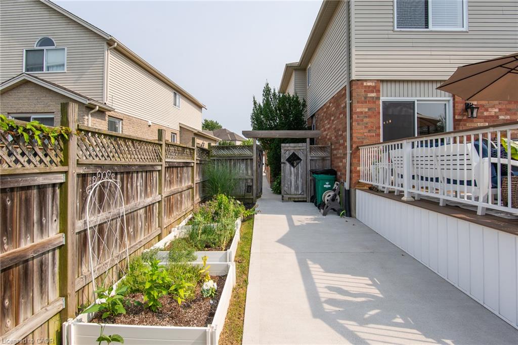 31 Stiefelmeyer Crescent Property Photo 4