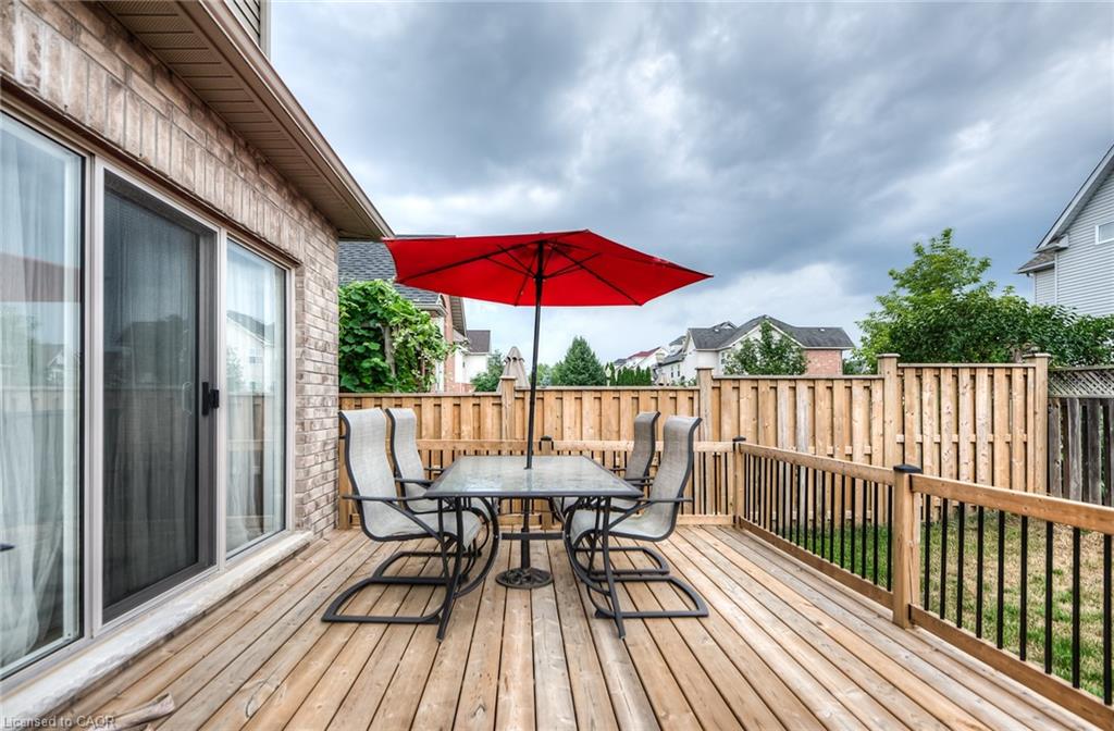 102 Coopershawk Street Property Photo 15