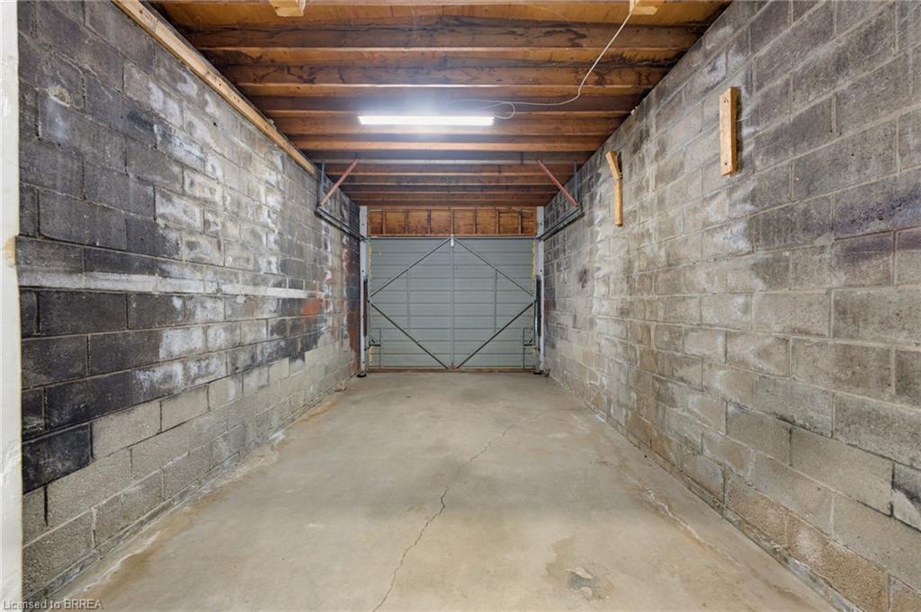 197 Erie Avenue Property Photo 9