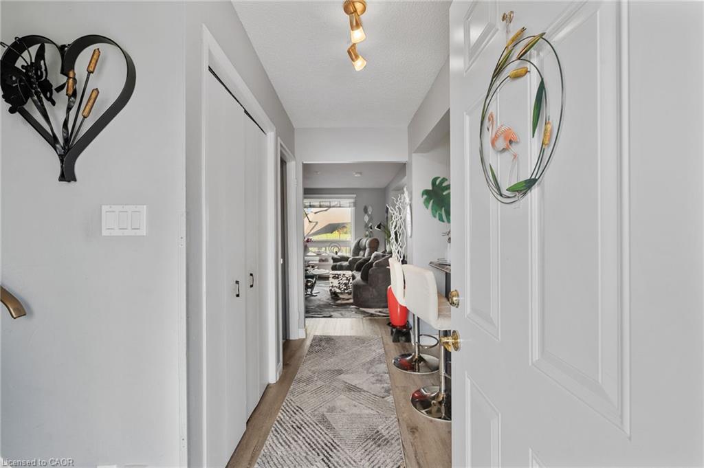 20-49 Peel Street E Property Photo 10