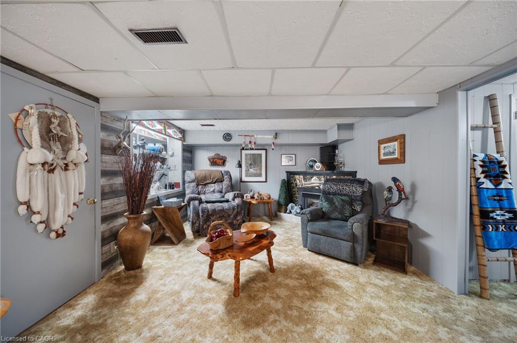 20-49 Peel Street E Property Photo 31