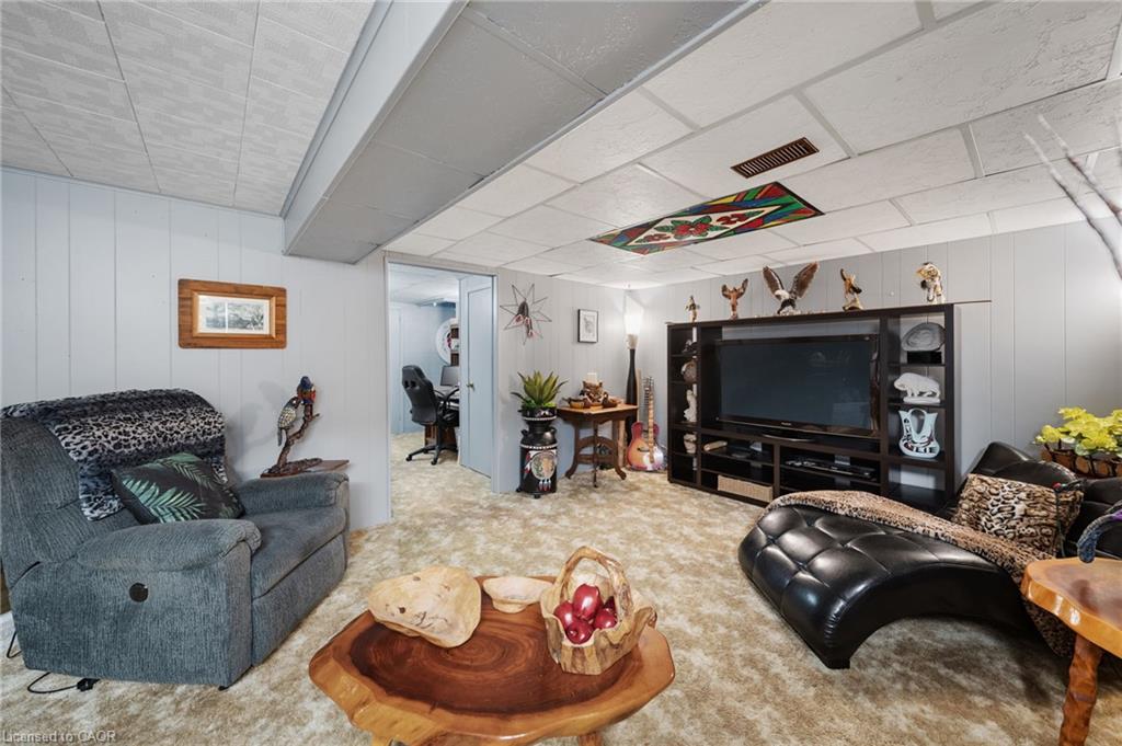 20-49 Peel Street E Property Photo 33