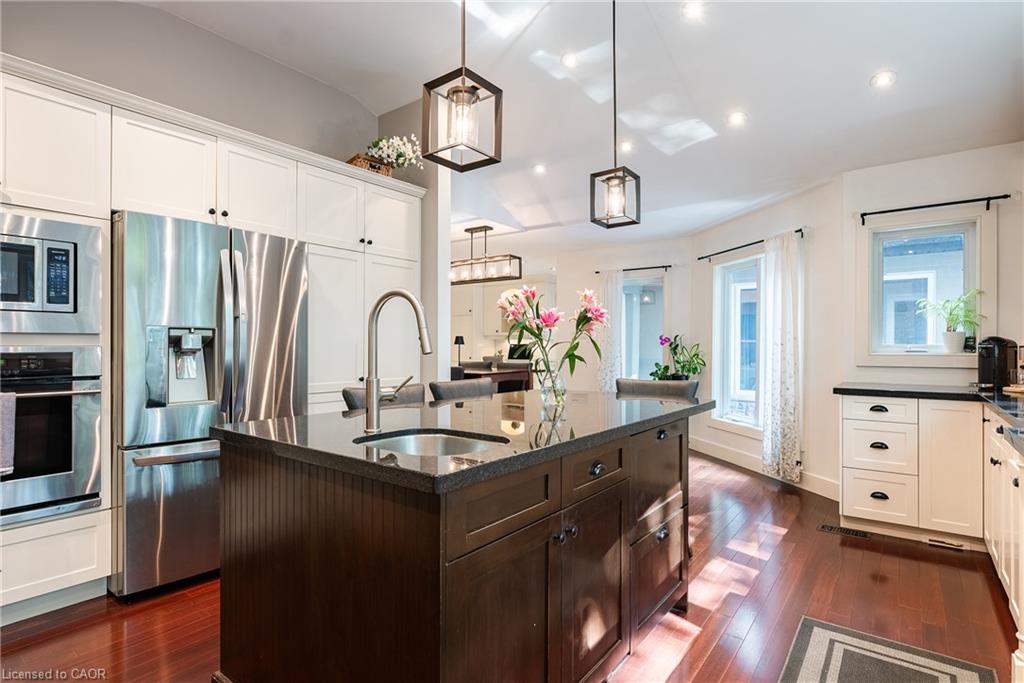 240 Colchester Drive Property Photo 14