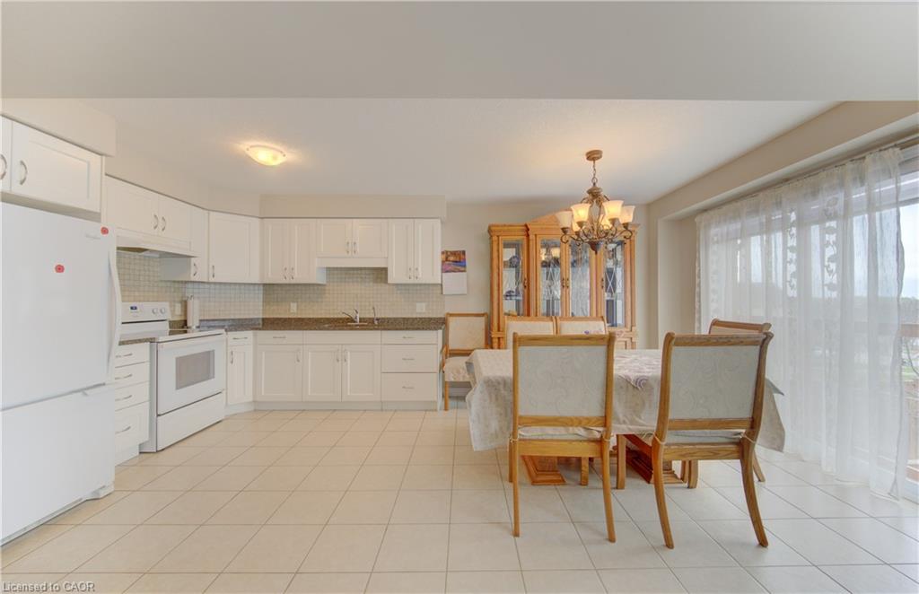 430 Avens Street Property Photo 8
