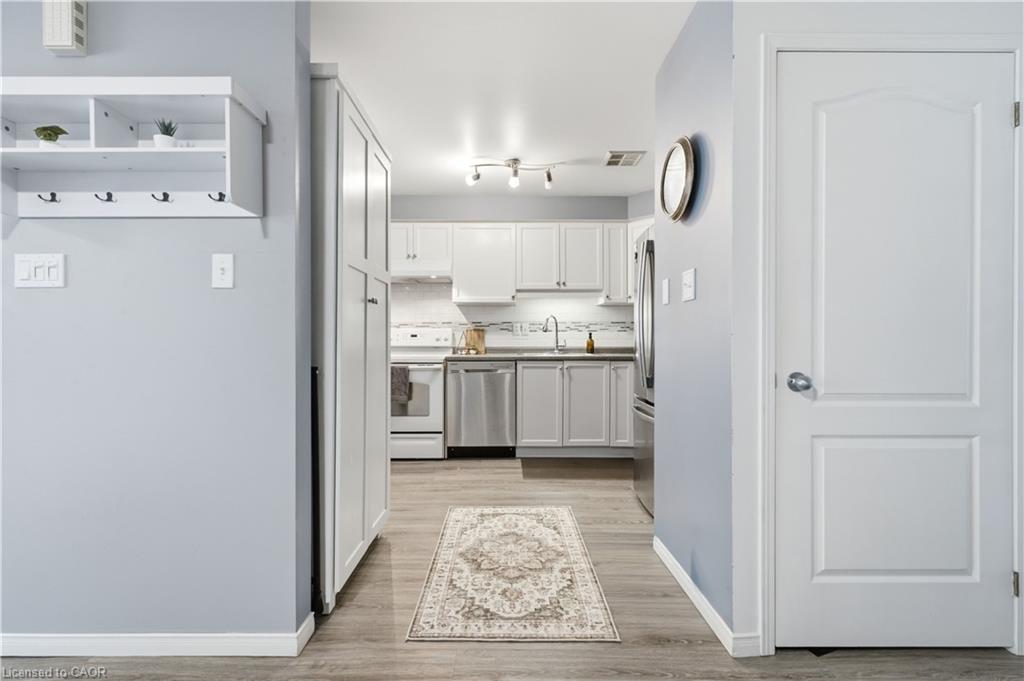 31 Galileo Boulevard Property Photo 12