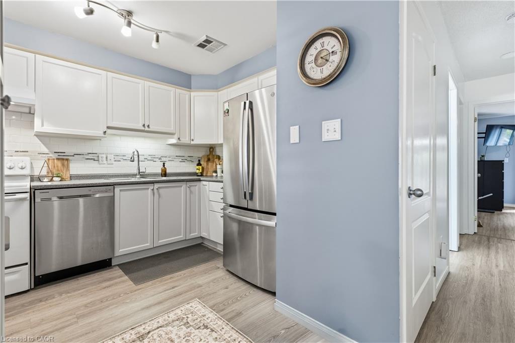 31 Galileo Boulevard Property Photo 13