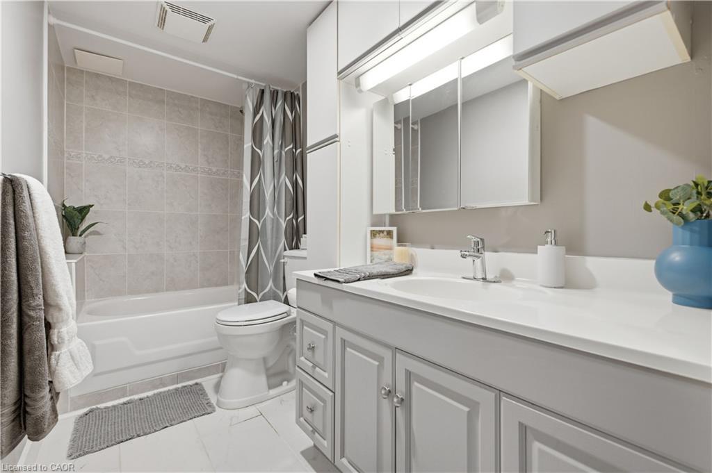 31 Galileo Boulevard Property Photo 28