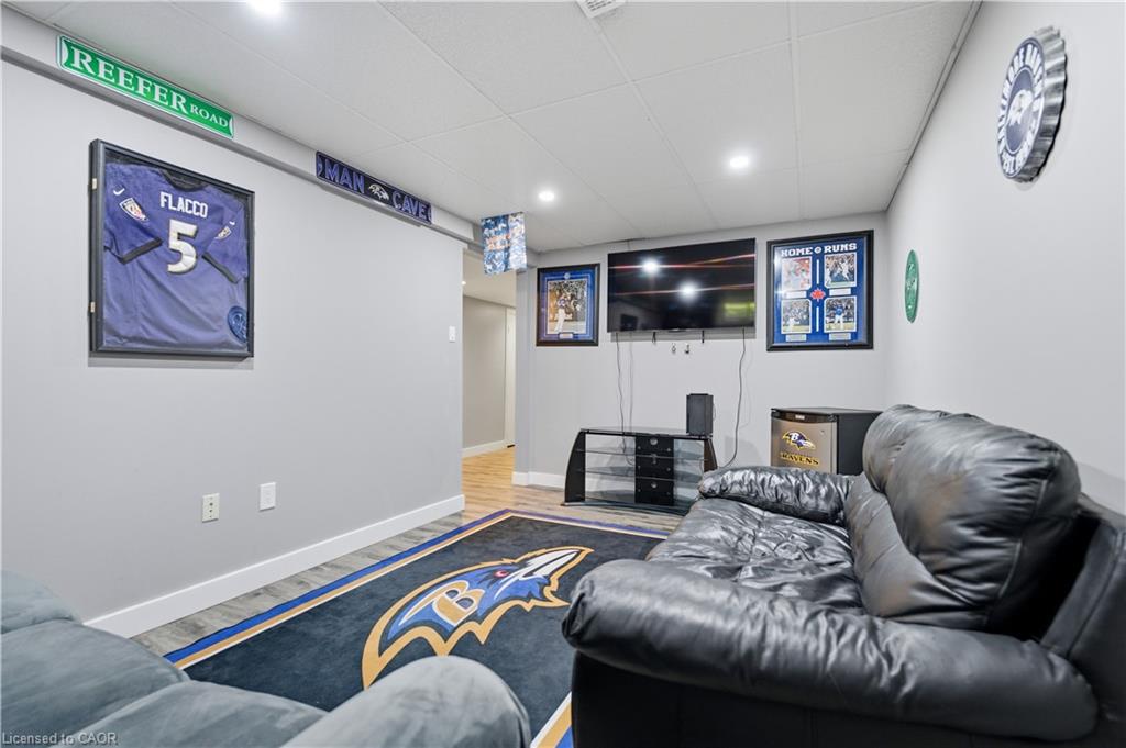 31 Galileo Boulevard Property Photo 33