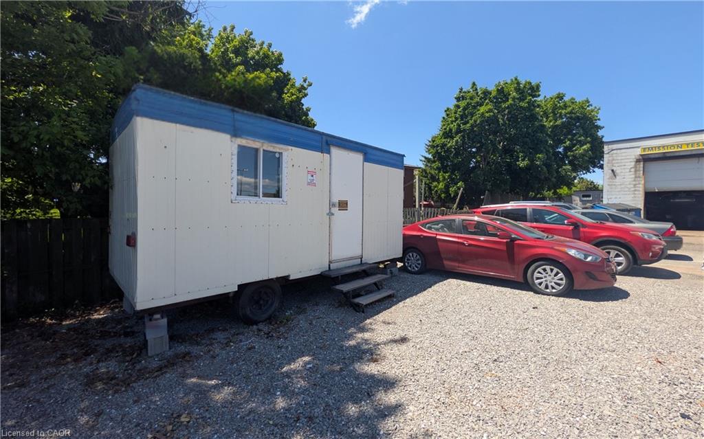 542 Highway 8 Property Photo 3