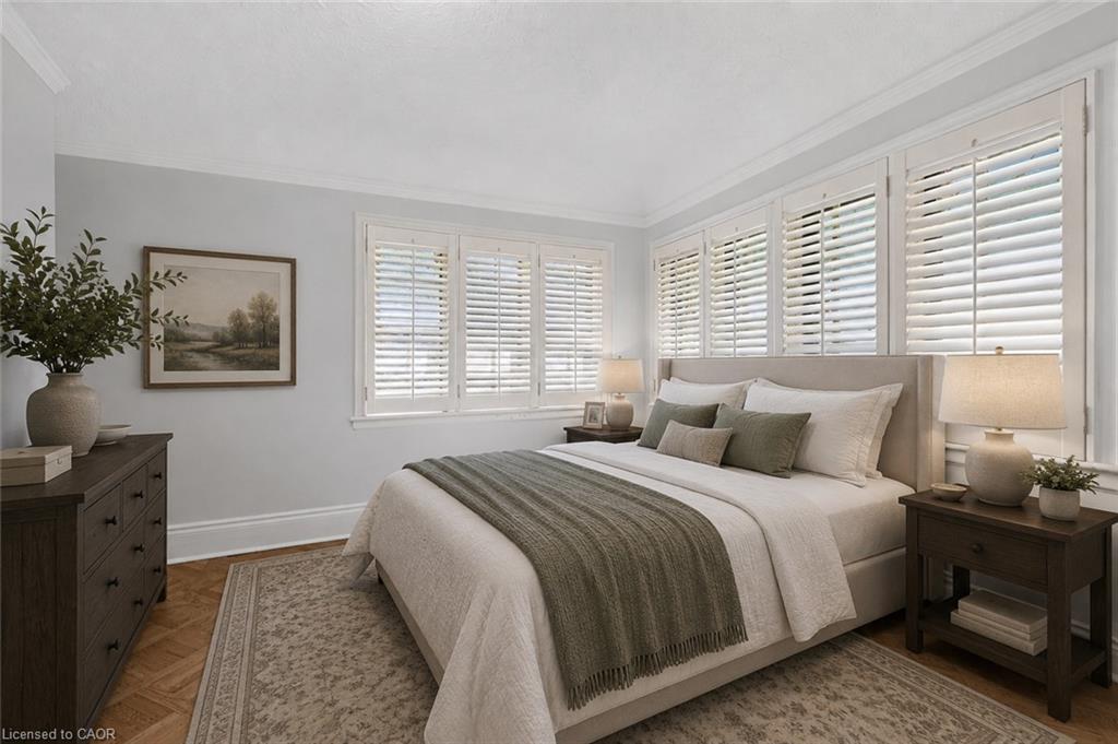4 Forsyth Avenue N Property Photo 16