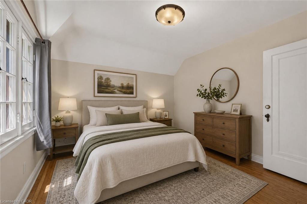 4 Forsyth Avenue N Property Photo 31