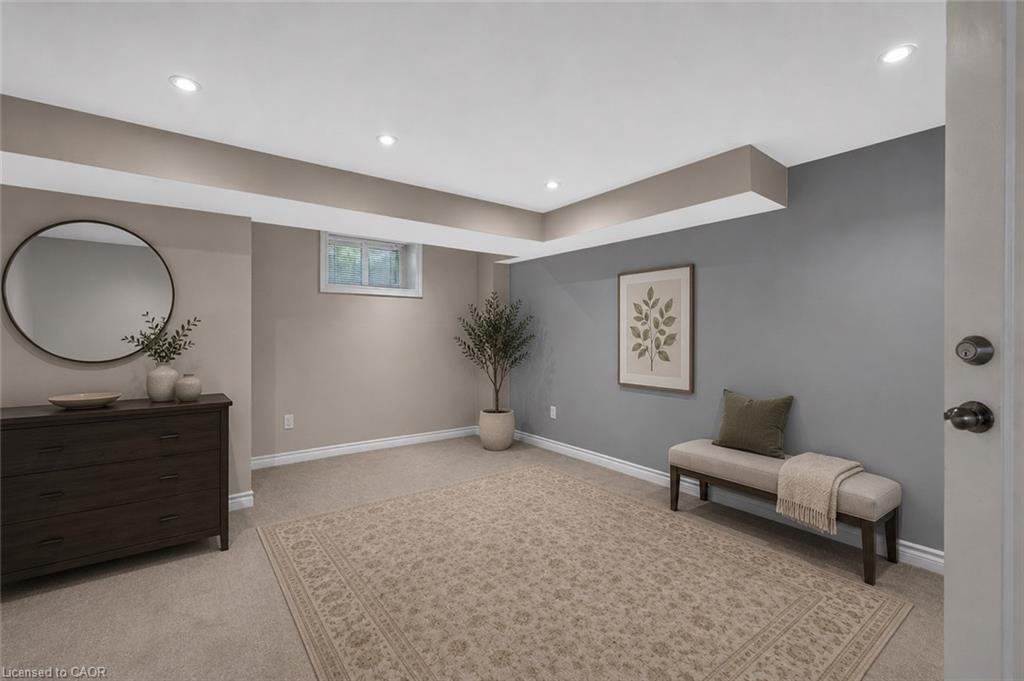 4 Forsyth Avenue N Property Photo 39