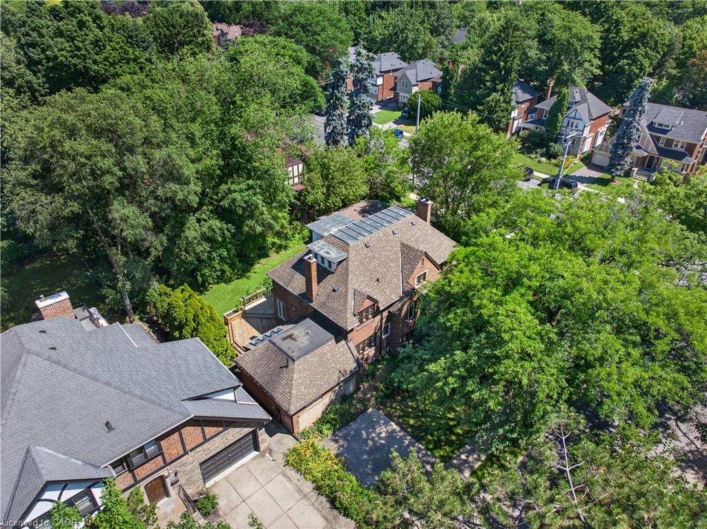 4 Forsyth Avenue N Property Photo 42