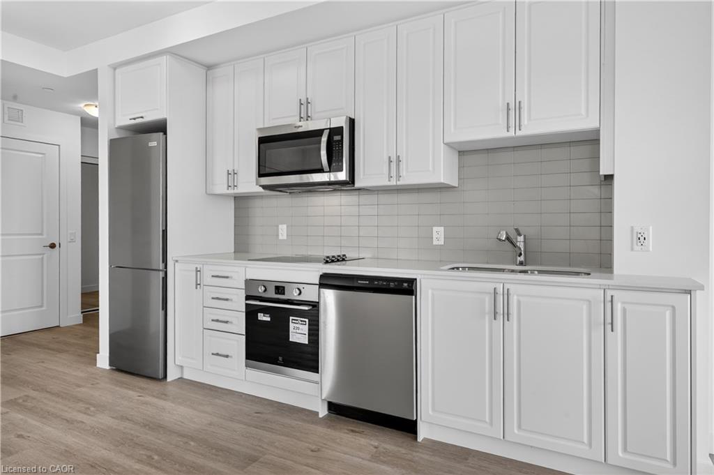 718-461 Green Road Property Photo 7