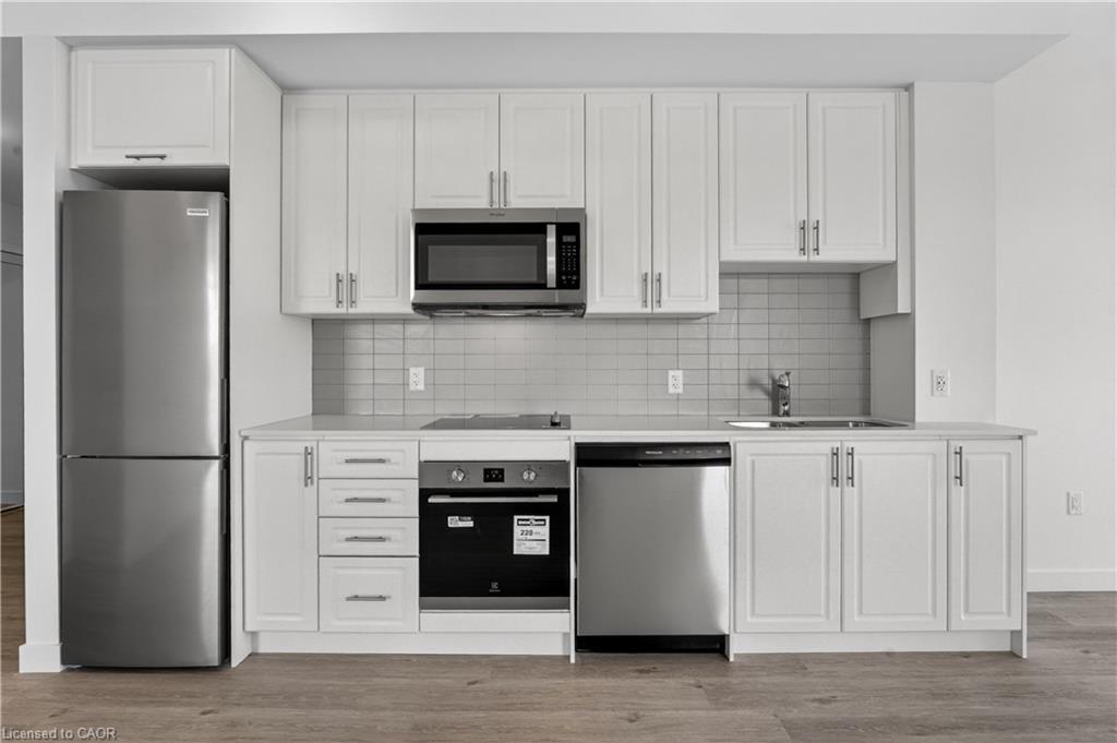 718-461 Green Road Property Photo 8