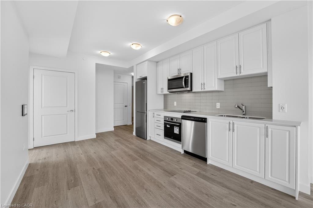 718-461 Green Road Property Photo 9