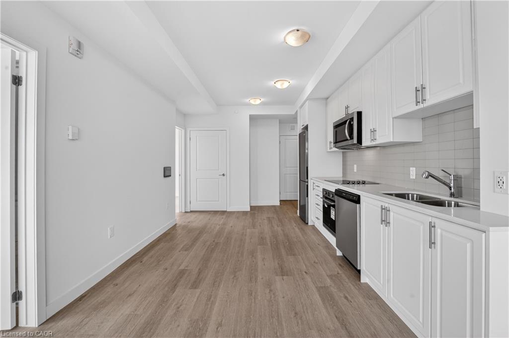718-461 Green Road Property Photo 10
