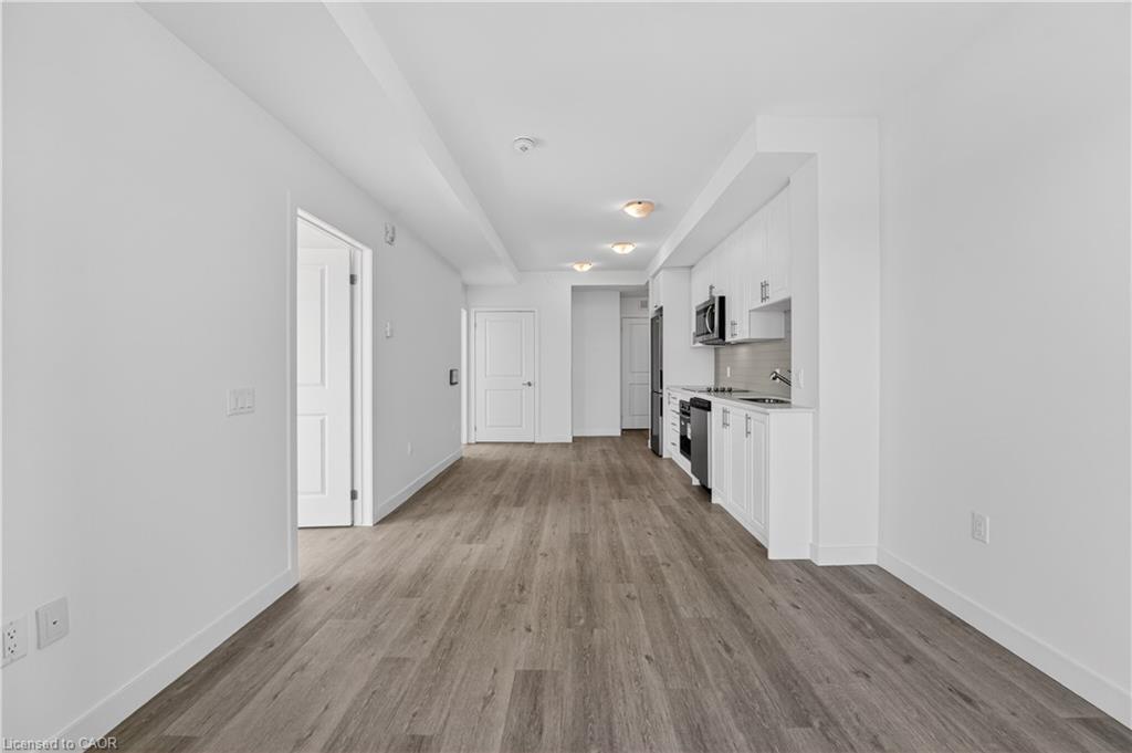 718-461 Green Road Property Photo 17