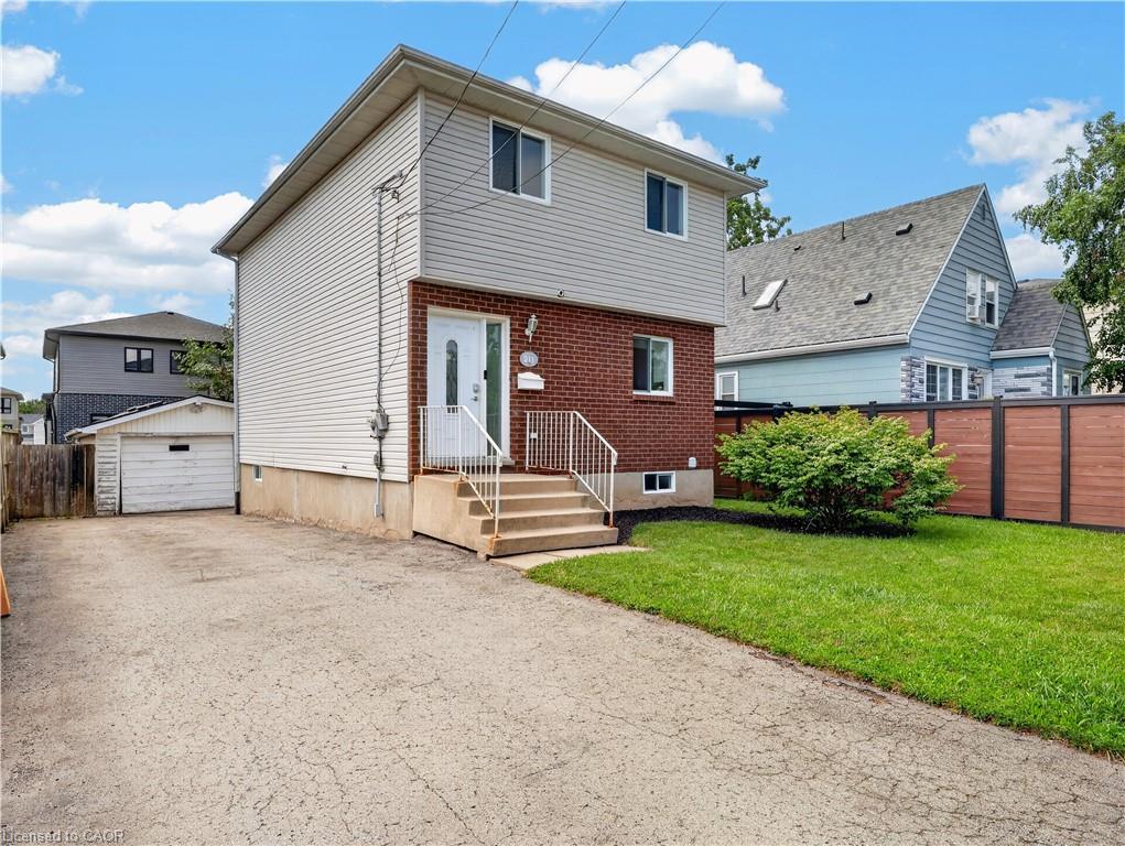 211 Morton Street Property Photo 2