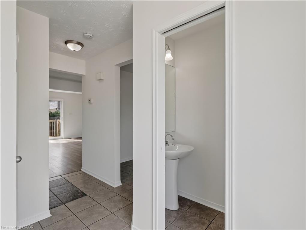 211 Morton Street Property Photo 4