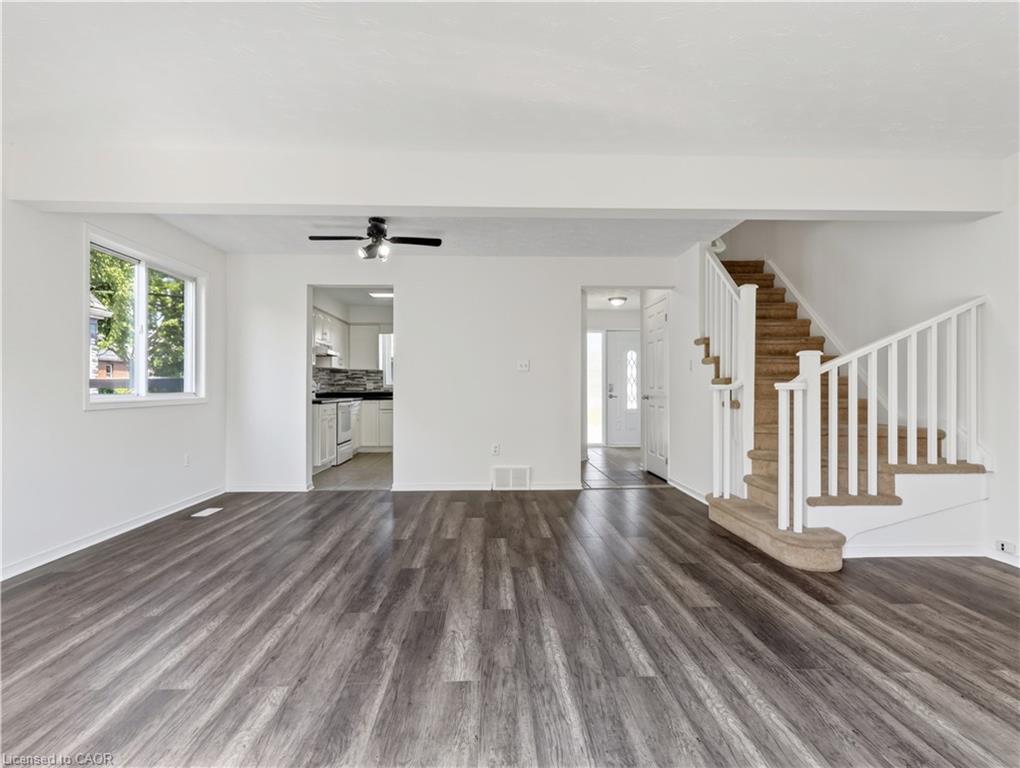 211 Morton Street Property Photo 7
