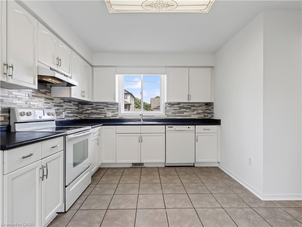 211 Morton Street Property Photo 10