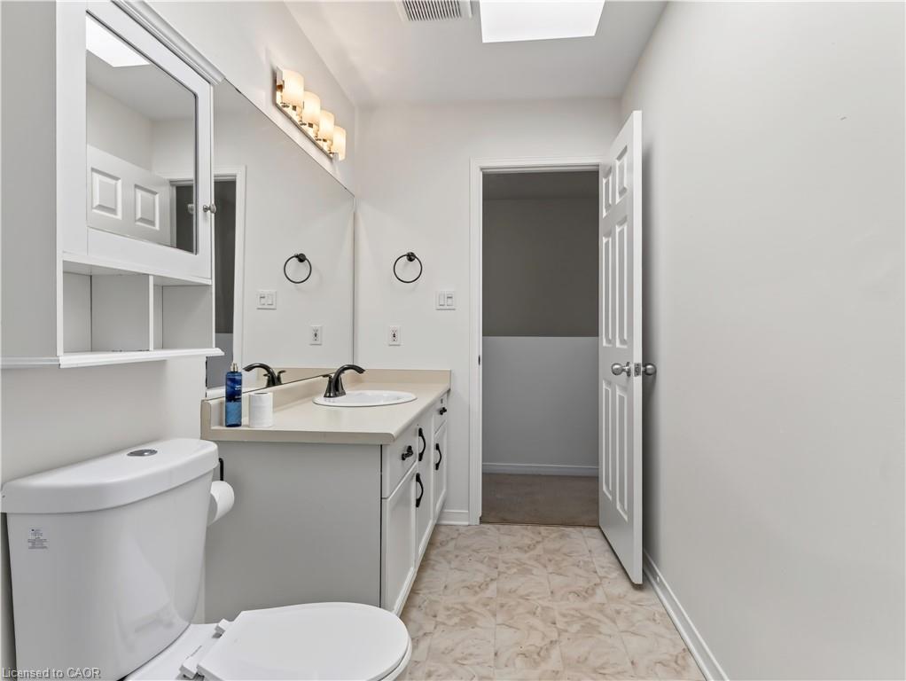 211 Morton Street Property Photo 22