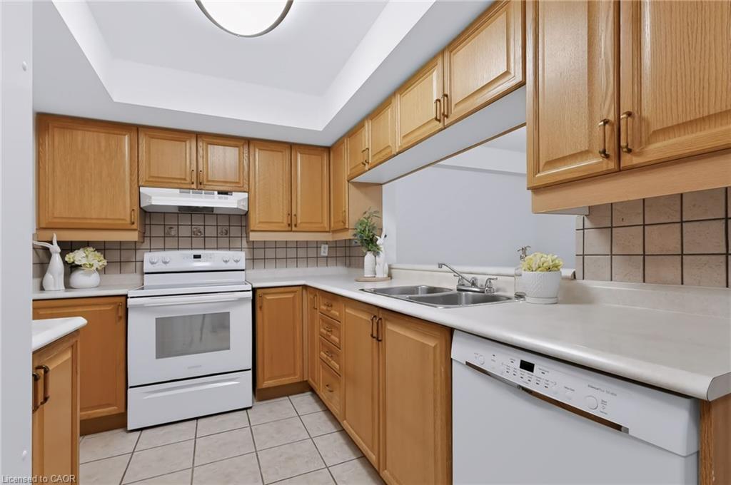 B205-216 Plains Road W Property Photo 12